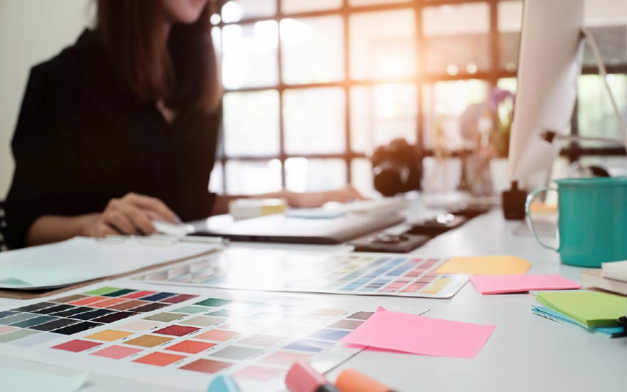 Zelf website maken? Of toch je website laten bouwen?