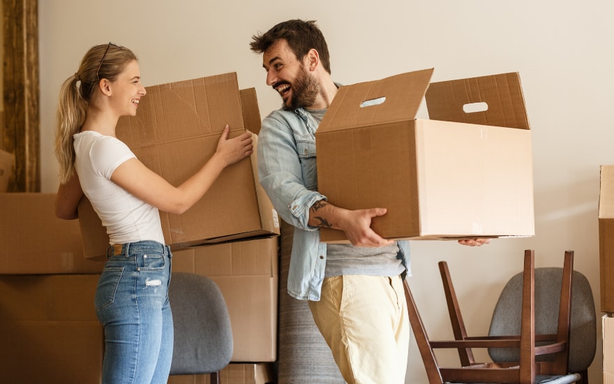 Hoe je dozen efficiënt uitpakken wanneer je verhuist