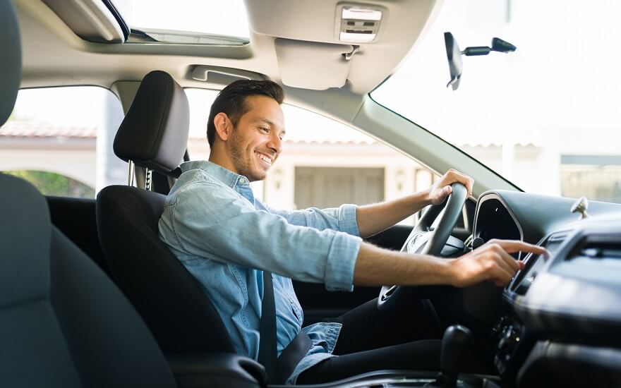 7 handige apps om aan autodelen te doen